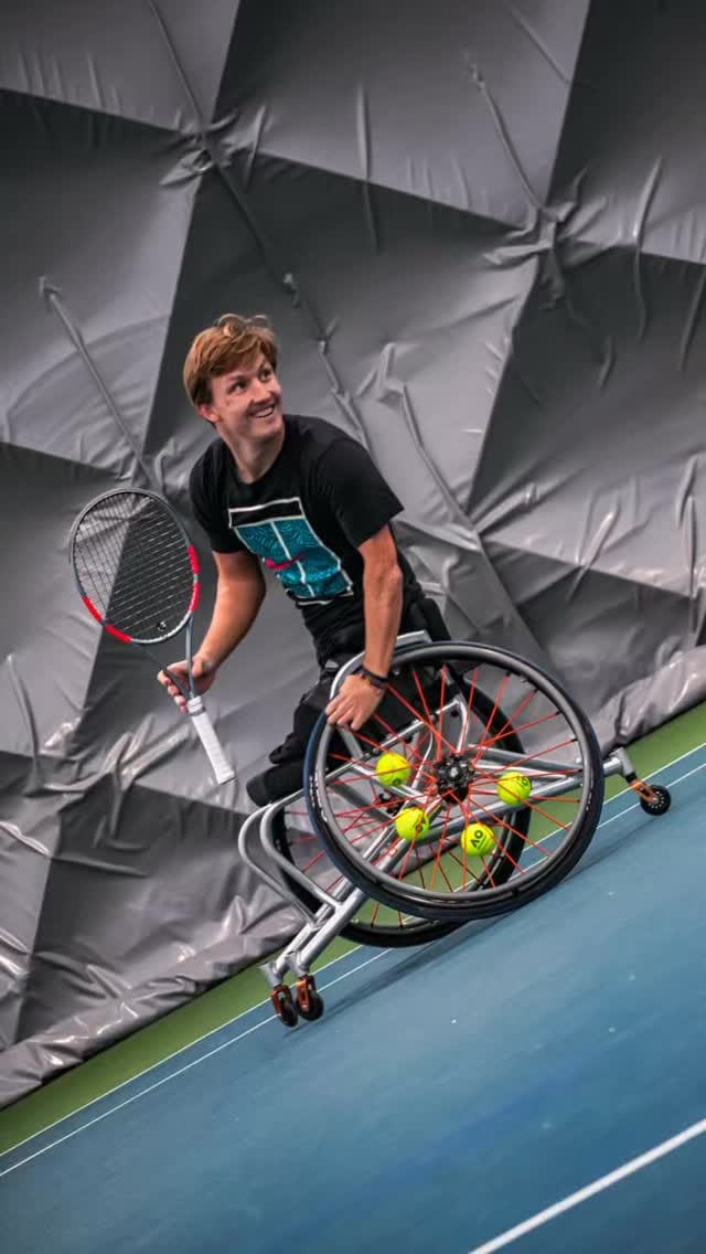 Post 3 by Niels Vink on Instagram (video)