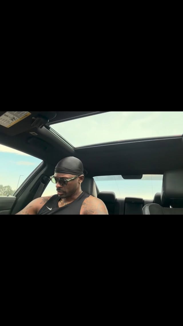 Post 4 by •Owner Of Dégalv on Instagram (video)