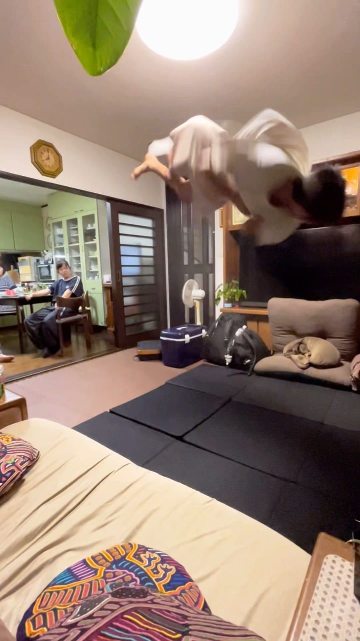 Post 10 by Tomoya Suzuki on Instagram (video)