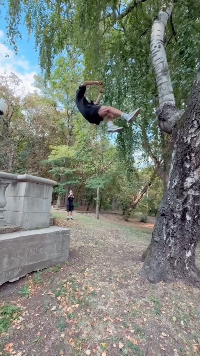Post 8 by Tomoya Suzuki on Instagram (video)