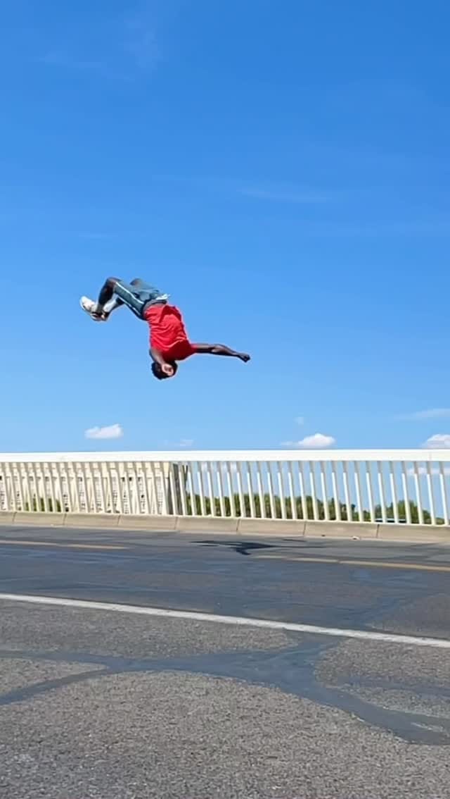 Post 2 by I B R A on Instagram (video)