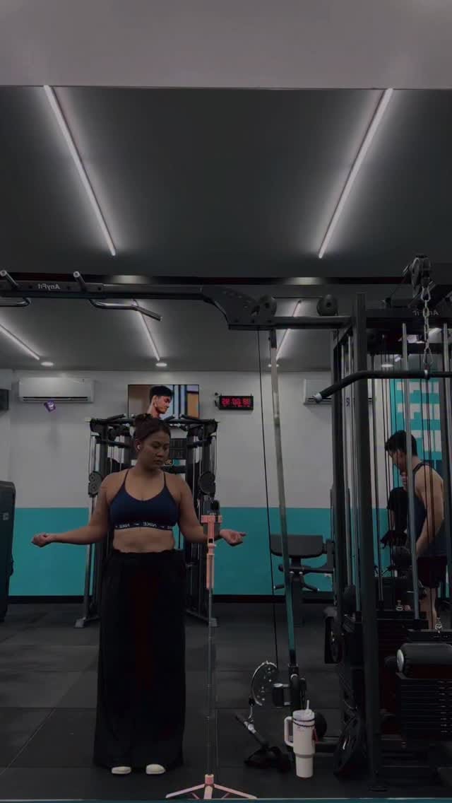 Post 2 by Raina Saumi Grahana on Instagram (video)