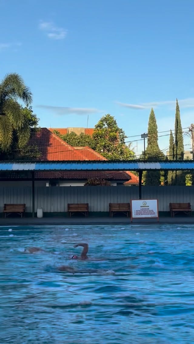 Post 5 by Raina Saumi Grahana on Instagram (video)