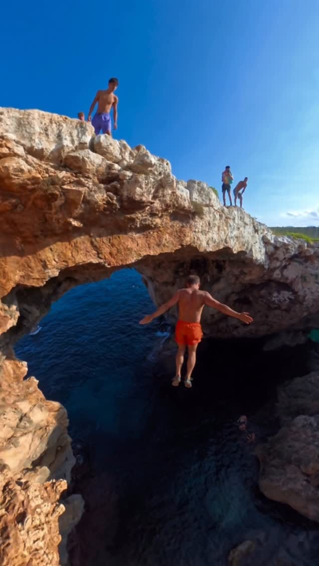 Post 5 by Julien Siau on Instagram (video)