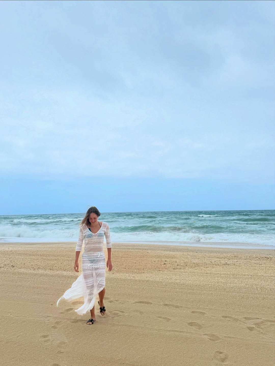 Post 6 by Laetitia Aoun on Instagram (carousel)