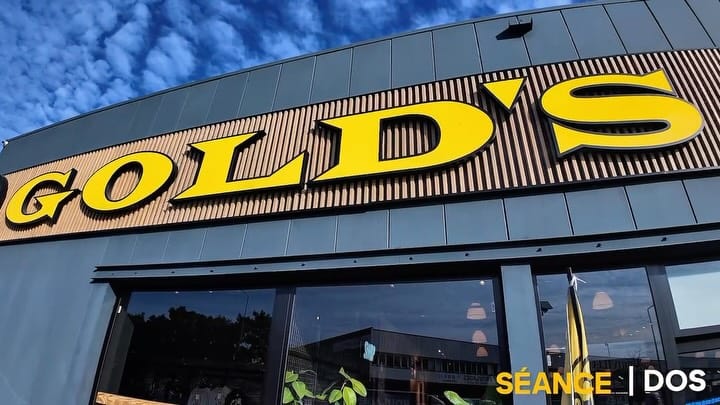 Post 5 by Gold's Gym France 🇫🇷 on Instagram (carousel)