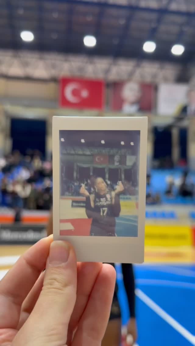Post 7 by Myriam Sylla Fatime 🇮🇹/🇨🇮 on Instagram (video)