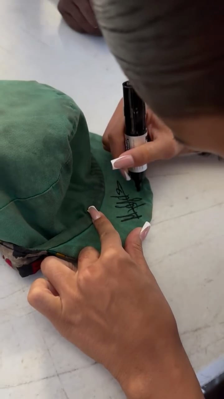 Post 6 by Mélanie De Jesus Dos Santos on Instagram (video)