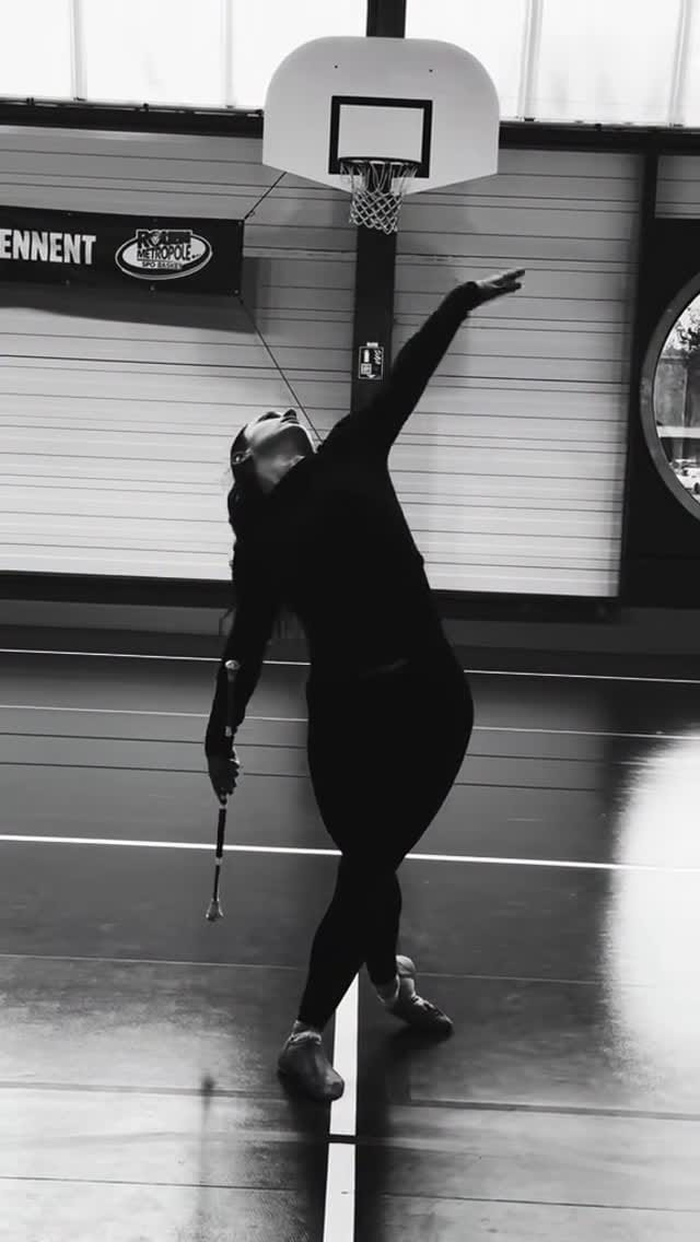Post 4 by @meghanecabon on Instagram (video)