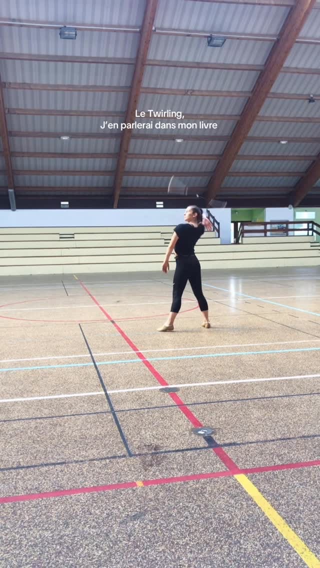 Post 3 by @meghanecabon on Instagram (video)