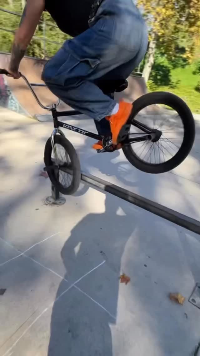 Post 1 by Anahí Valentina on Instagram (video)