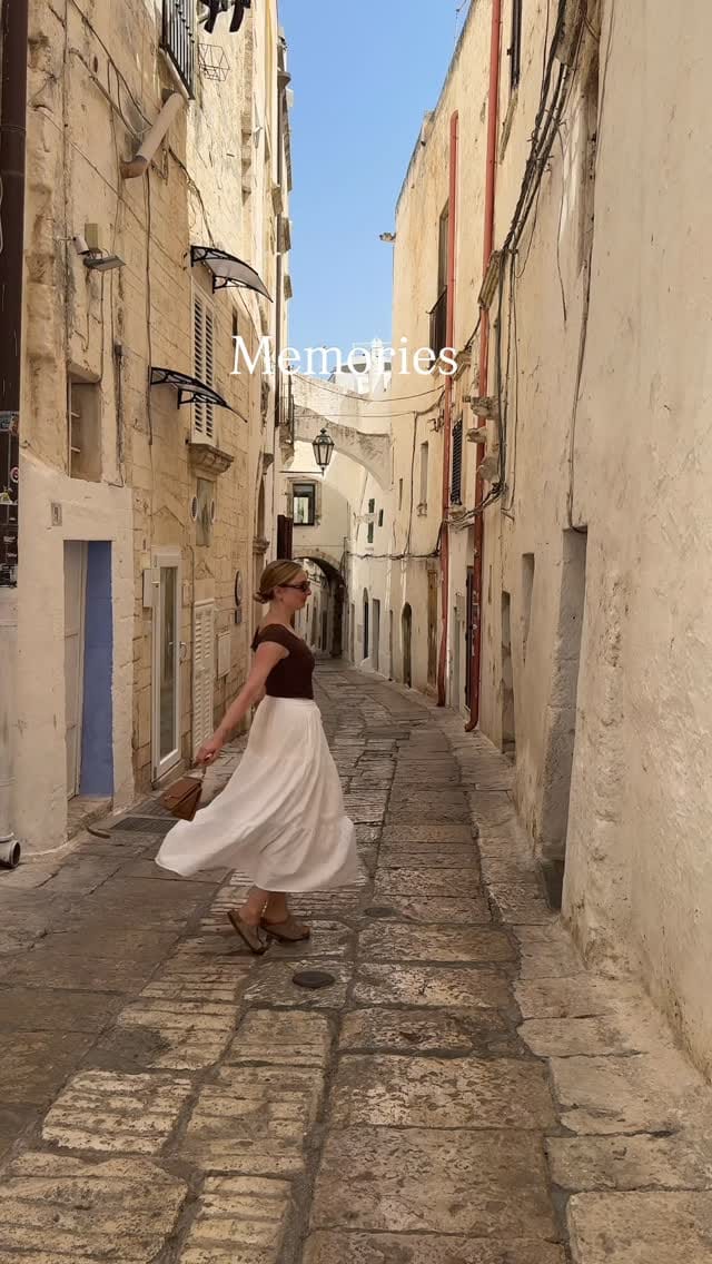 Post 10 by Charlotte 🦋 on Instagram (video)