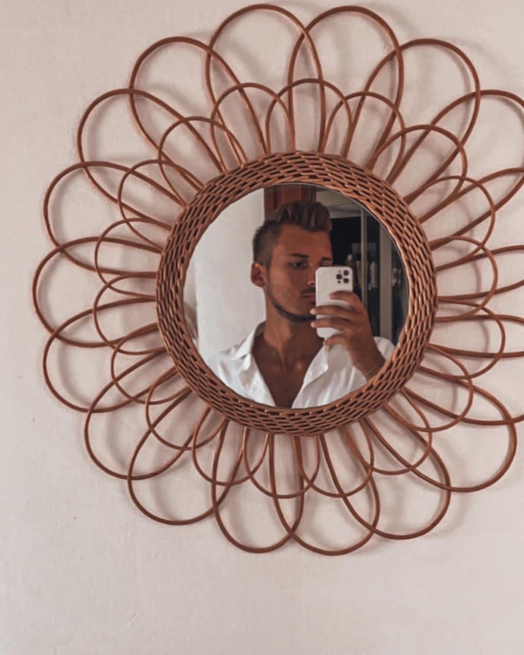 Post 9 by Nikola Ivović on Instagram (image)