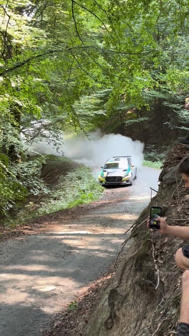 Post 8 by Erik Cais on Instagram (video)