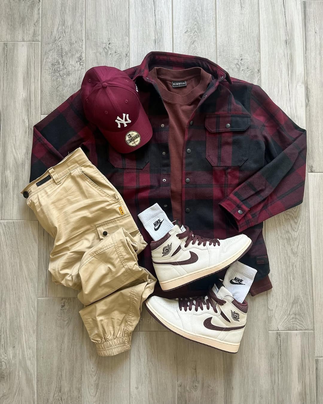 Post 8 by Jeremy | sneakers & streetwear 🔥 on Instagram (carousel)