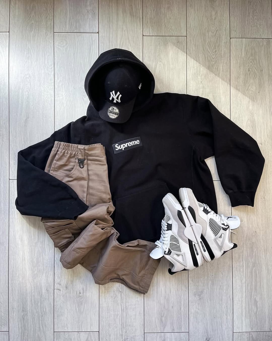 Post 3 by Jeremy | sneakers & streetwear 🔥 on Instagram (carousel)