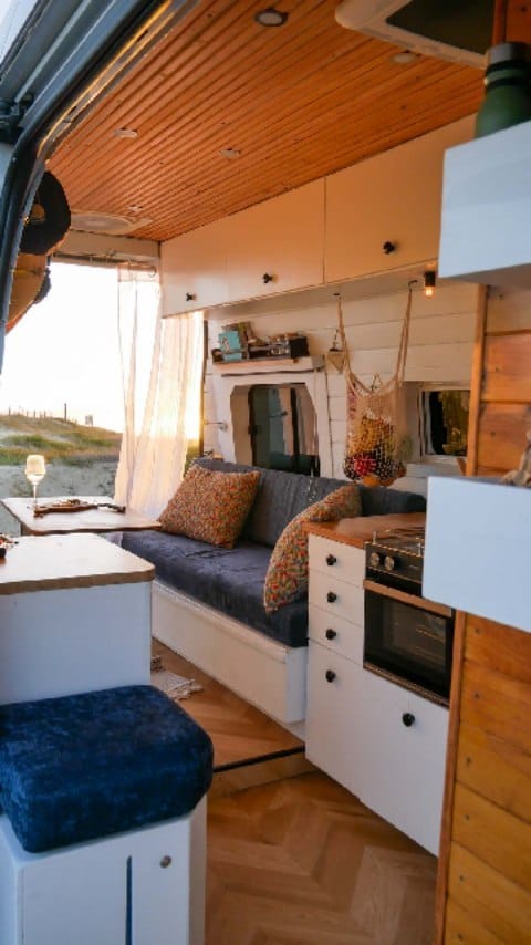 Post 2 by Vantastip- van conversions on Instagram (video)