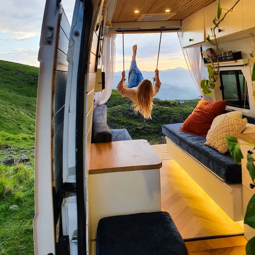 Post 3 by Vantastip- van conversions on Instagram (carousel)
