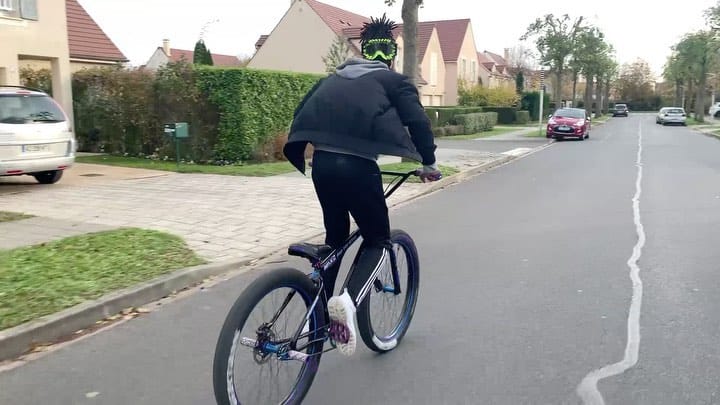 Post 8 by 🇫🇷 SUPRABIKELIFE 🇲🇶 on Instagram (video)