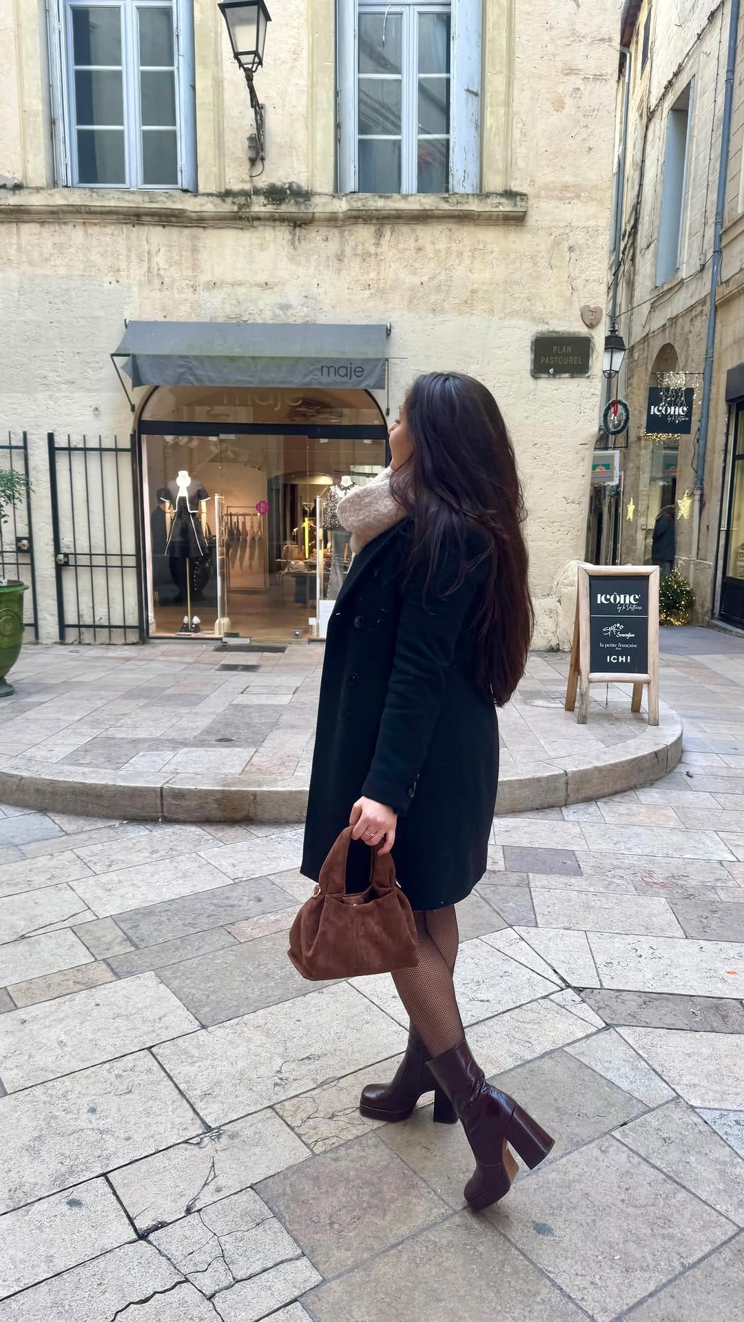 Post 2 by Ludivine on Instagram (video)