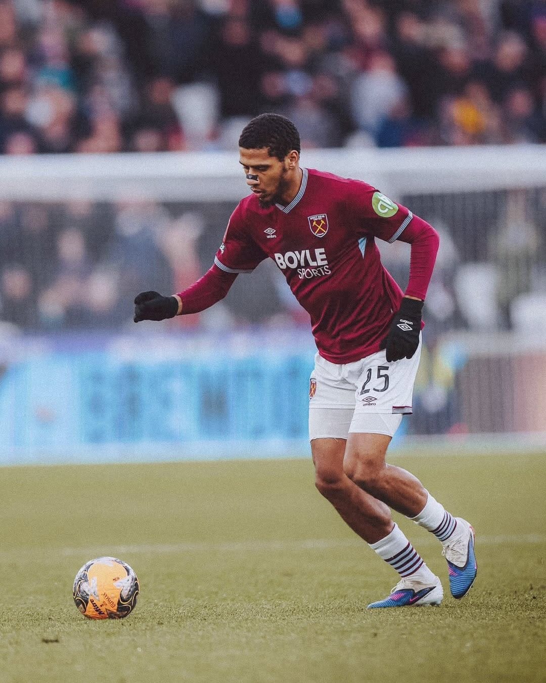 Post 2 by Jean-Clair Todibo on Instagram (carousel)