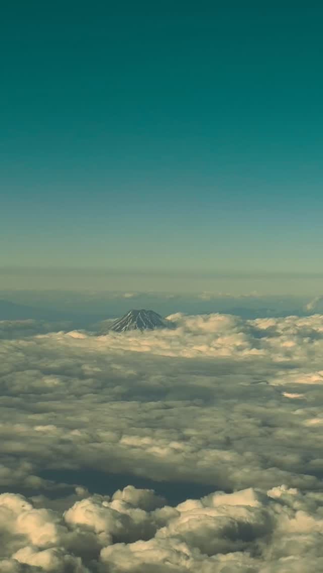 Post 4 by Philip Zhunior on Instagram (video)