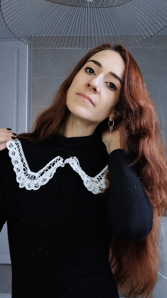 Post 4 by Pauline Testard Mermaid Yogini on Instagram (video)