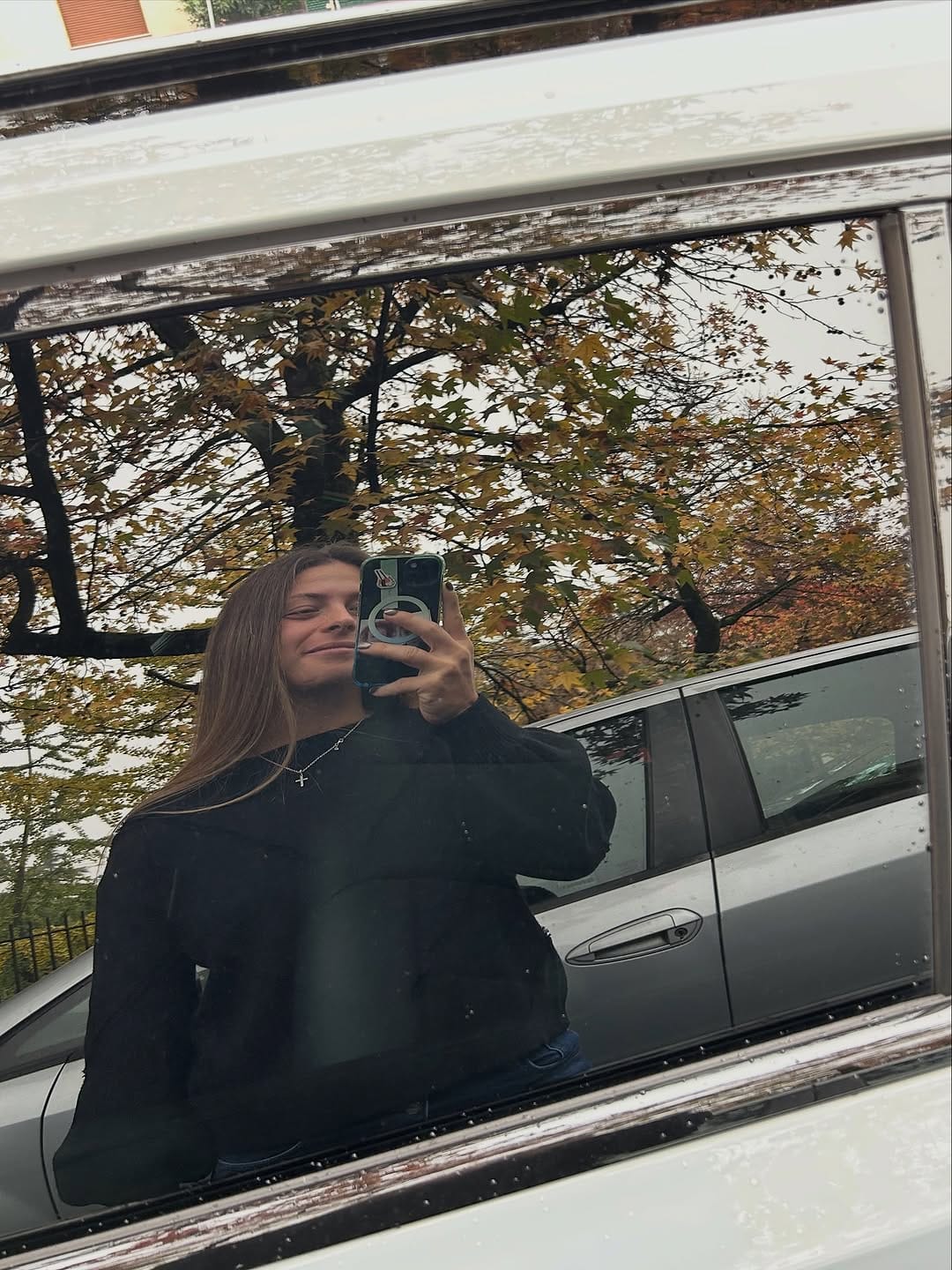 Post 5 by Miriam Vece on Instagram (carousel)