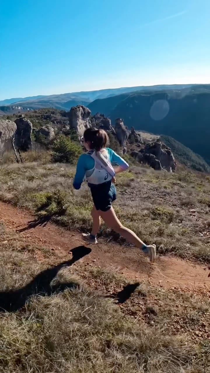 Post 5 by Marie Goncalves on Instagram (video)