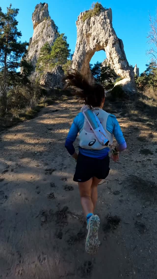 Post 2 by Marie Goncalves on Instagram (video)