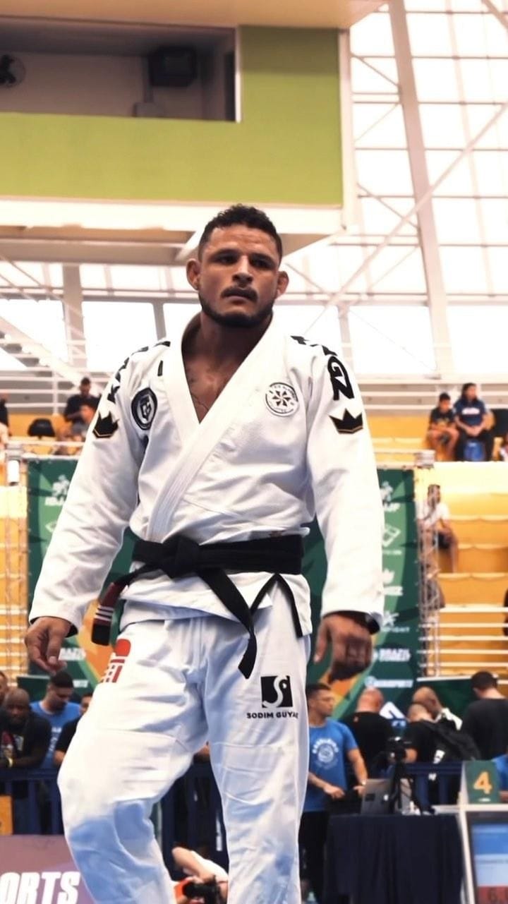 Post 10 by Tyrone Gonsalves on Instagram (video)