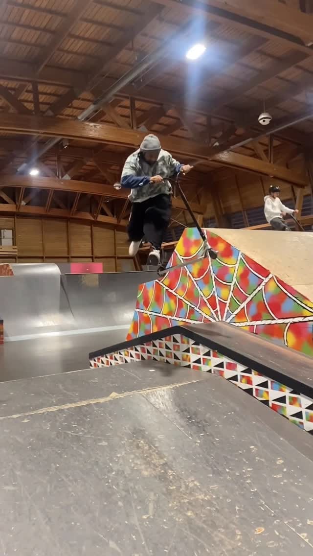 Post 4 by 🇫🇷🇲🇬JD Rand🛴🎤 on Instagram (video)