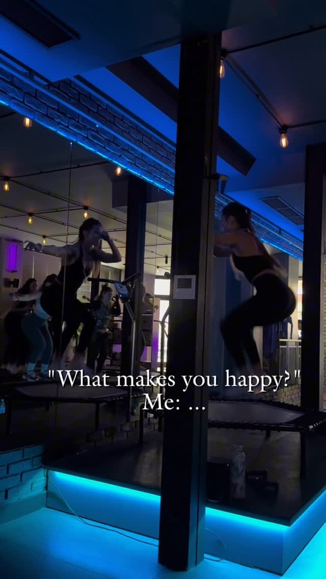 Post 8 by Jumping Fitness Paris on Instagram (video)