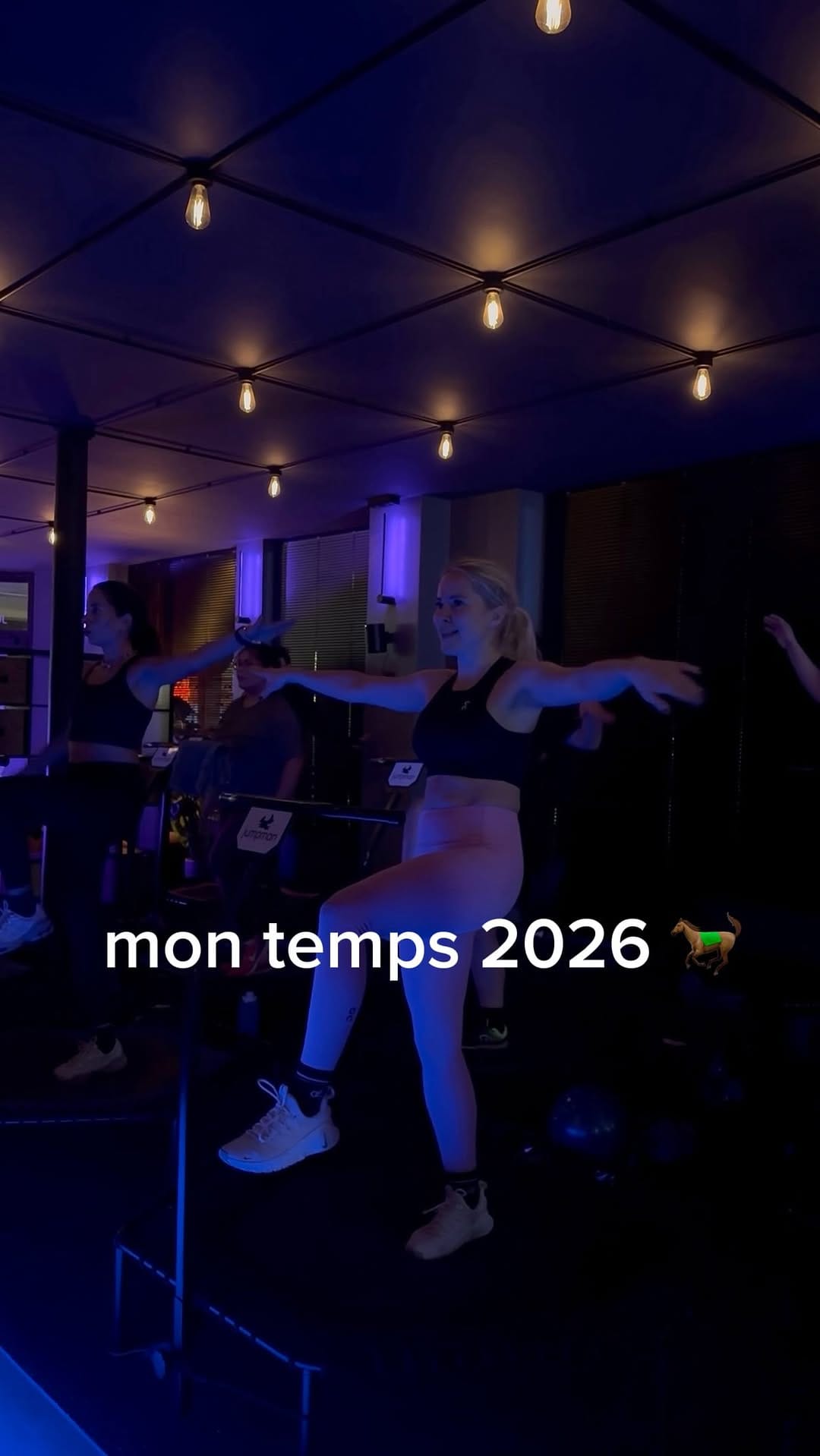 Post 2 by Jumping Fitness Paris on Instagram (video)