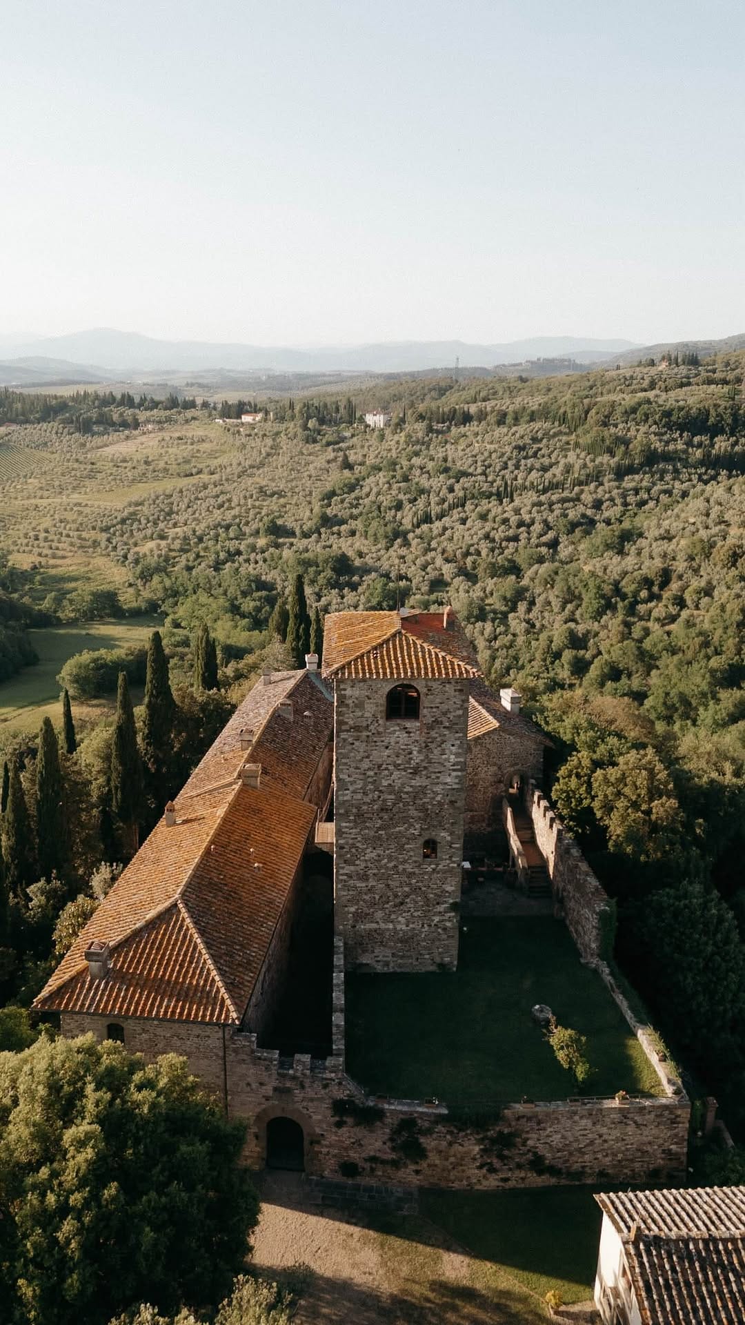 Post 1 by Astrid | Destination Wedding + Brand Photographer on Instagram (video)
