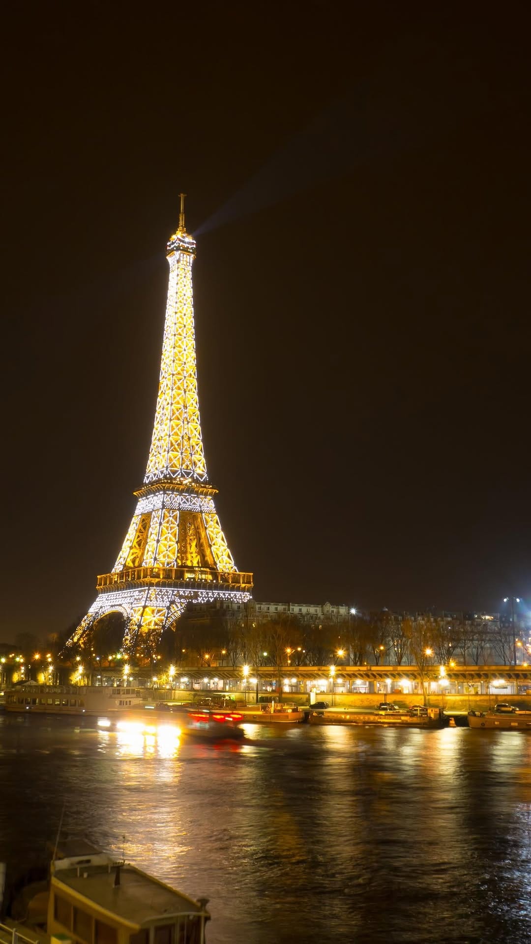 Post 4 by Mikaël Posty • Travel & Paris 🇫🇷 on Instagram (video)