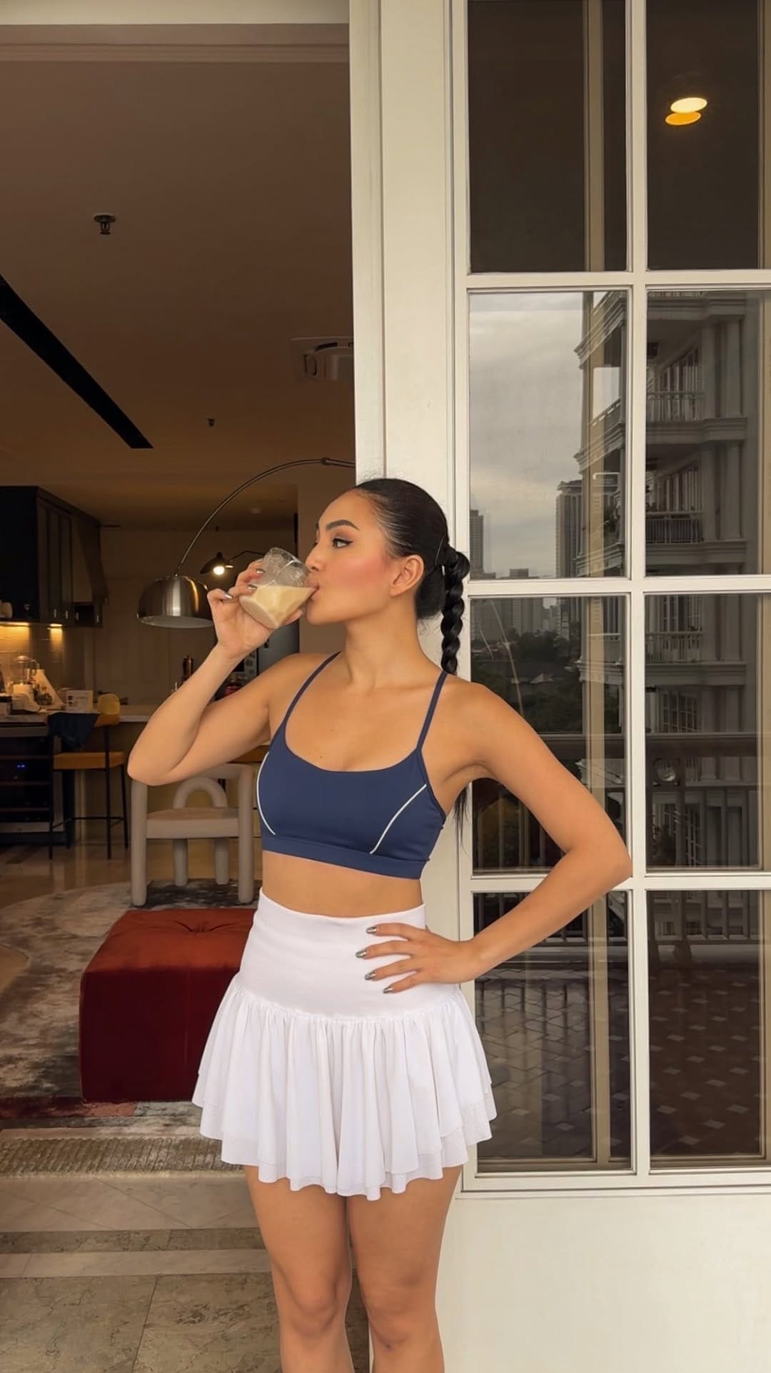 Post 1 by Melly Samantha on Instagram (video)
