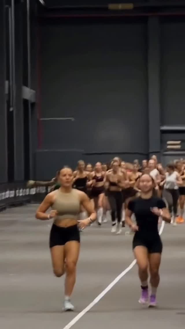 Post 8 by Emilie Detre on Instagram (video)