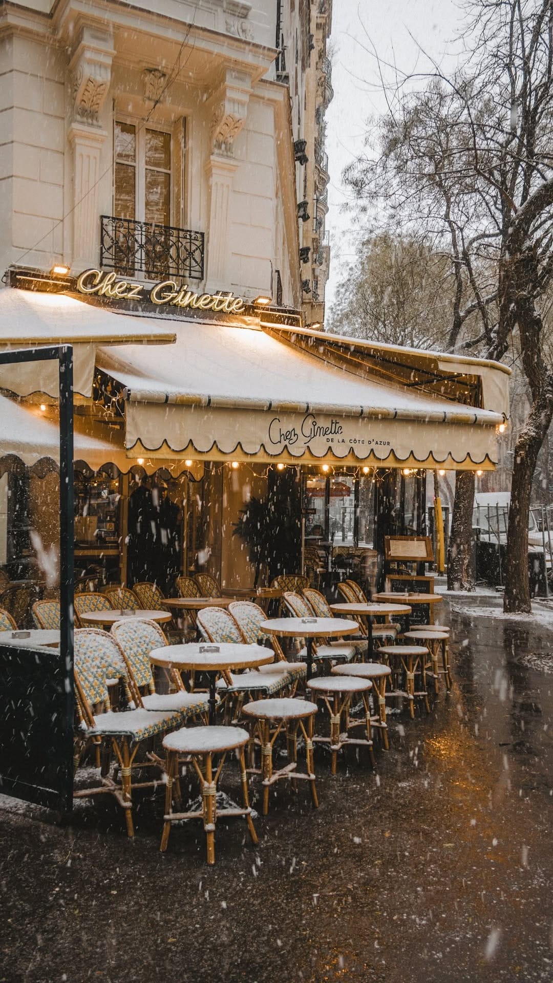 Post 4 by Caro Londono | Paris + Travel Advisor on Instagram (video)