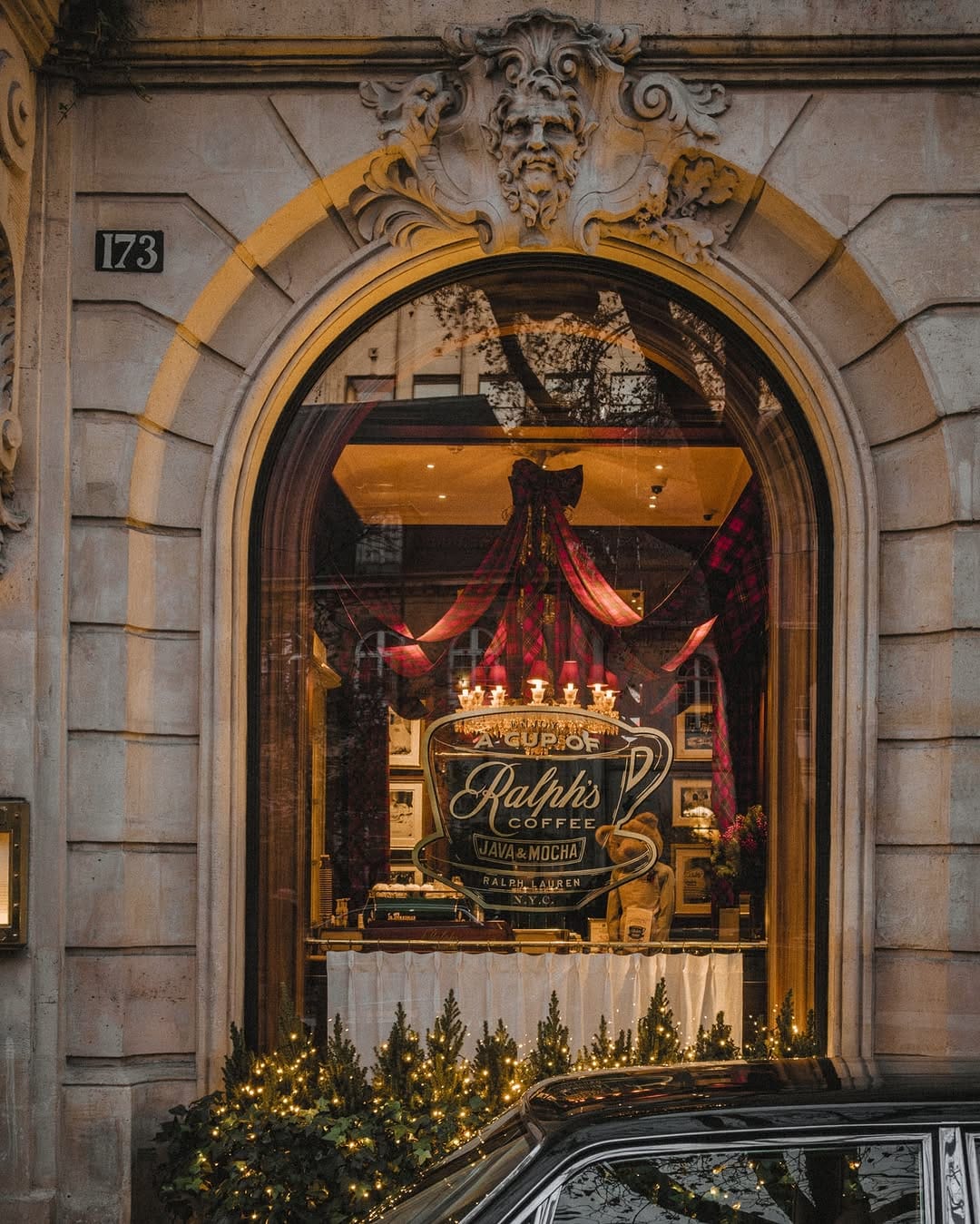 Post 8 by Caro Londono | Paris + Travel Advisor on Instagram (carousel)