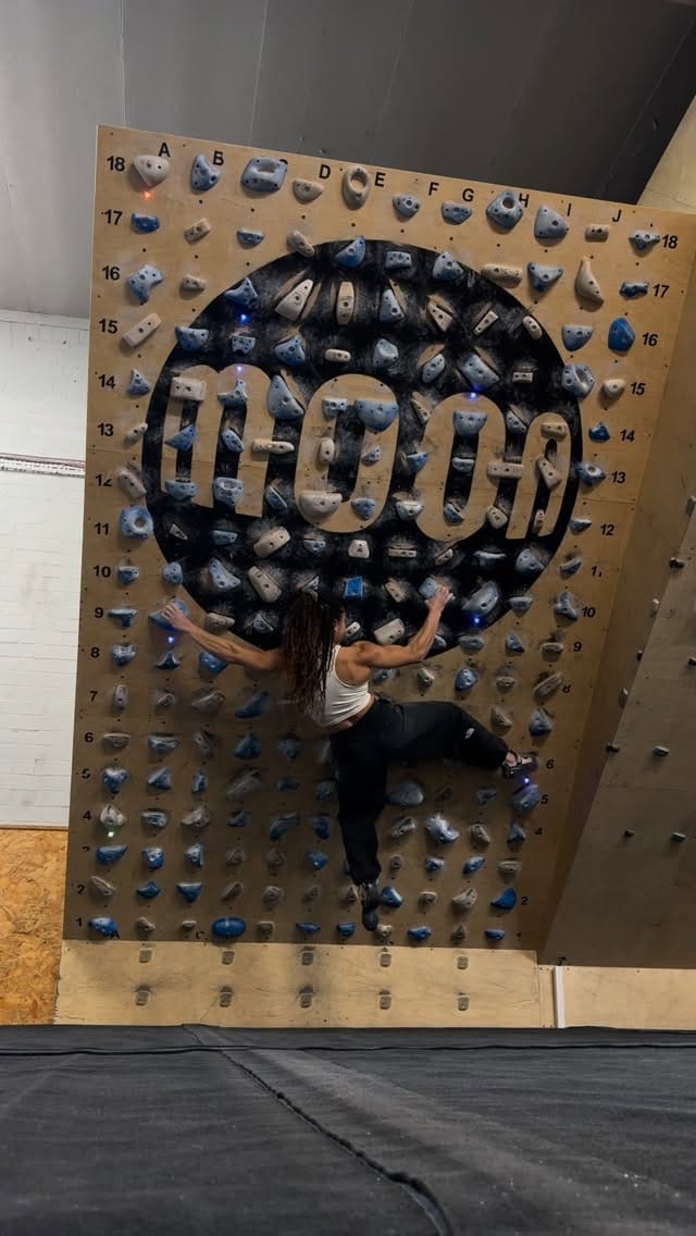 Post 5 by Molly Thompson-Smith on Instagram (video)