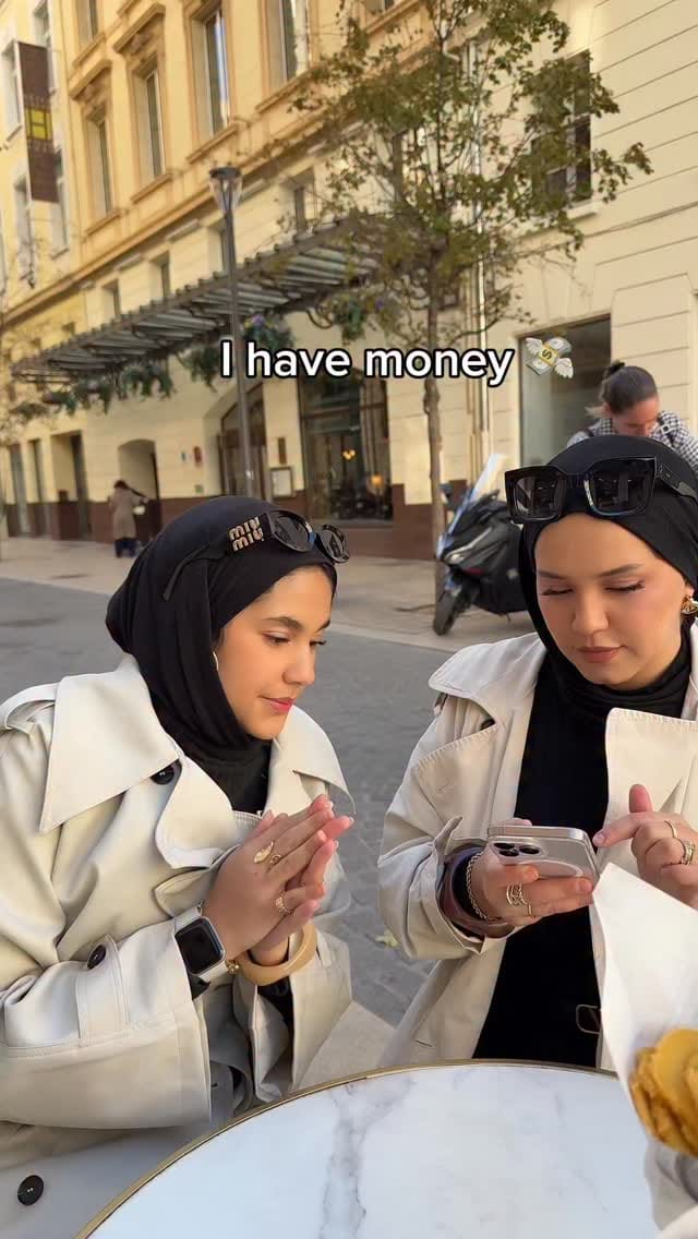 Post 9 by Oumaima LK✨ on Instagram (video)