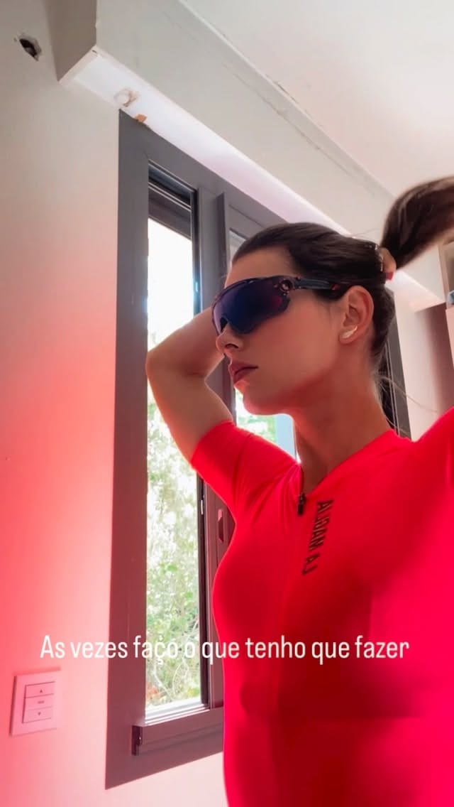 Post 7 by Aline Simões on Instagram (video)