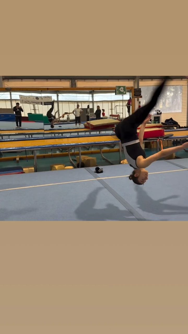 Post 4 by Lieke Wevers on Instagram (video)