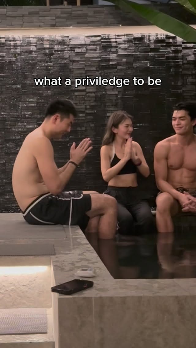 Post 1 by Mook ムック on Instagram (video)