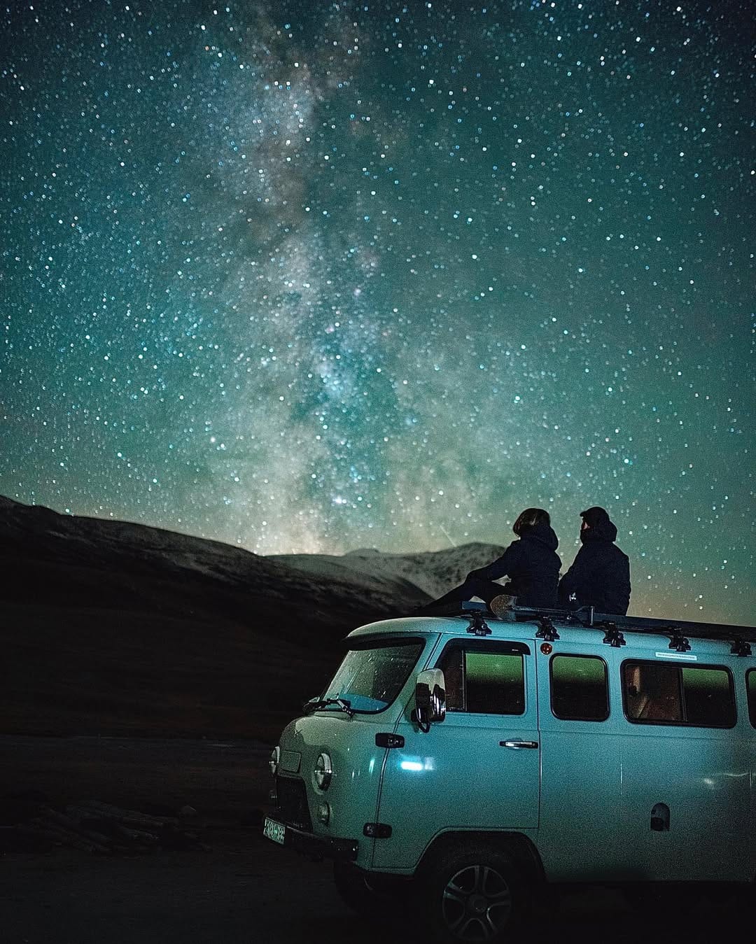 Post 9 by 𝗘𝗡𝗭𝝝  ✘ ᒍOY  │ Travel Photographers on Instagram (carousel)
