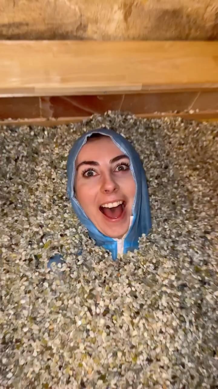 Post 3 by Anais🍍| Content Creator | on Instagram (video)