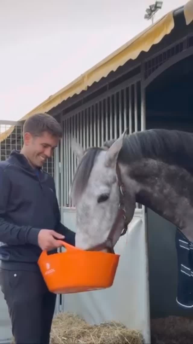 Post 9 by João Victor Marcari Oliva on Instagram (video)