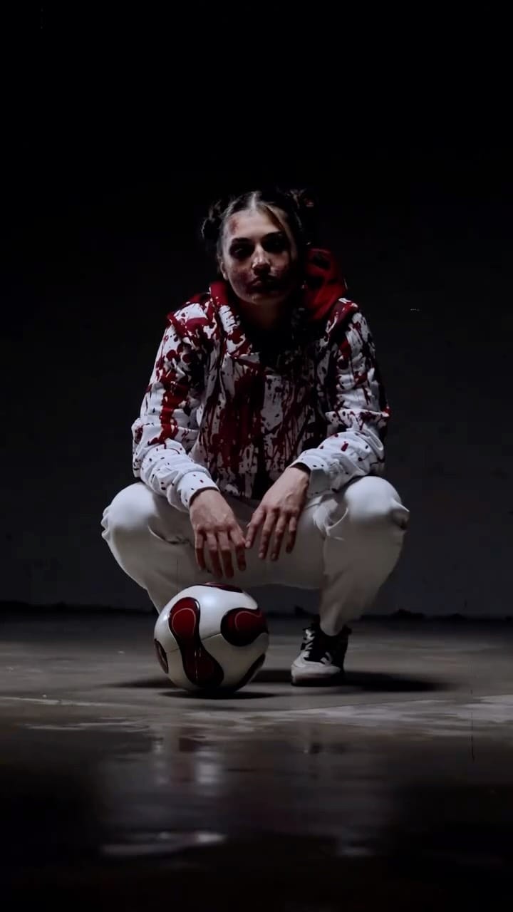 Post 10 by Yoanna | Freestyle Football on Instagram (video)