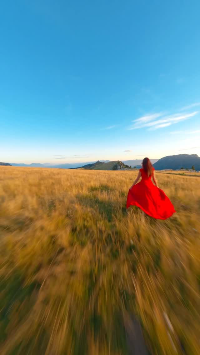Post 3 by Mike | Drone Pilot and Content Creator on Instagram (video)